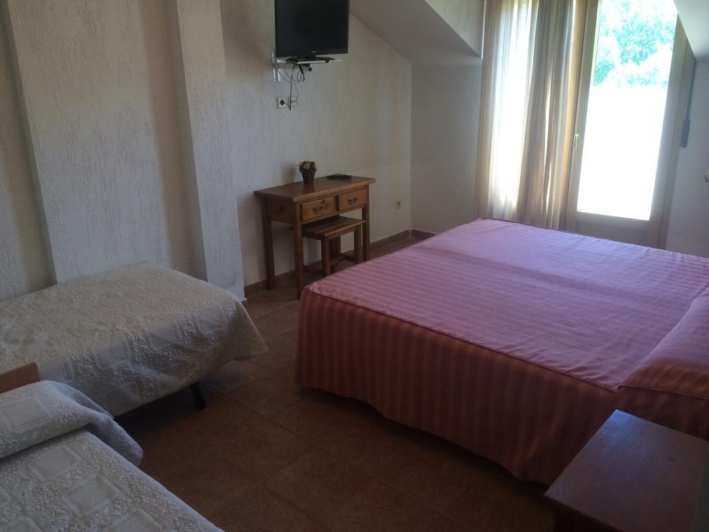 La Mesta Hotel Pradena Room photo